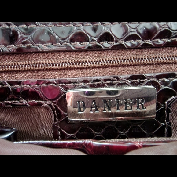 Danier leather hand bag. - Picture 2 of 2